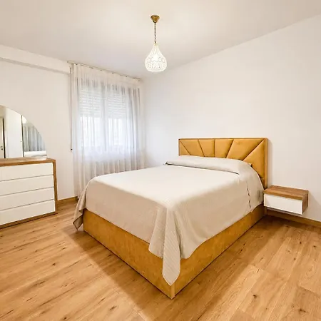 Komsi Group Appartement *